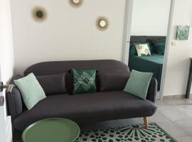 Superbe appartement et Parking proche du Centre du Monde, hotell i Perpignan