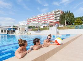 Hotel Lázně Kostelec, hotel u gradu 'Zlín'