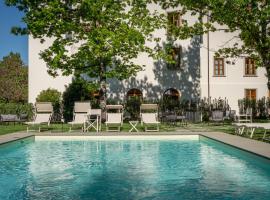 Villa Neroli, hotel with pools in Florence