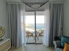 COSea Living: Seaside Two Bedroom Flat in Harbour 106