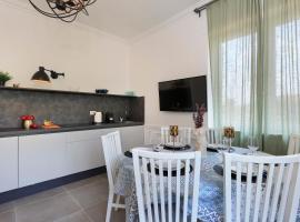 Appartamento Cloe, hotel em Lesa