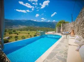 Traditional Villa Askyfou