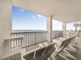 Beachfront Condo w Balcony & Pools-The Palms-504