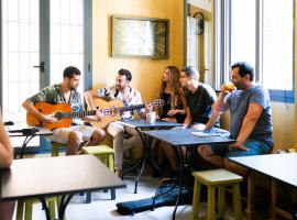 Hostel Carlota Braun