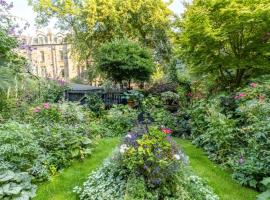 Beautiful Double Room in Idyllic West End Townhouse, hotel near Glasgow Botanic Gardens, Glasgow