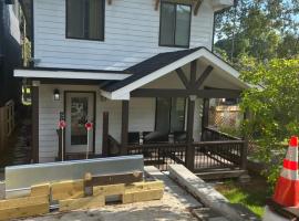 Atlanta Unit 2 Room 3 - Atlanta Bests Kept Secret Private Bedroom & Bathroom, homestay in Atlanta