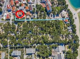 Apartments with parking space Makarska - 6729
