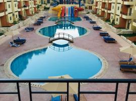 شاليهات للعائلات غرفتين وريسيبشن بمنتجع ريتال فيو الساحل الشمالى, hotel di El Alamein