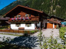 Ferienwohnung Maria Erlsbacher, hotel v destinaci Sankt Veit in Defereggen