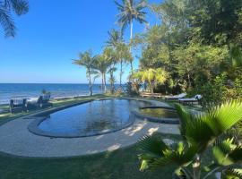 Ciliks Beach Garden, basseiniga hotell sihtkohas Kubutambahan