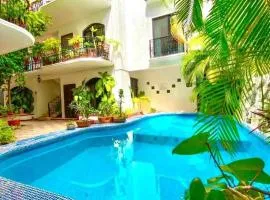Apartment w/ PRIME location Mexican Colonial style