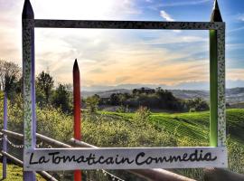 La Tomatica In Commedia, farm stay in Mongardino