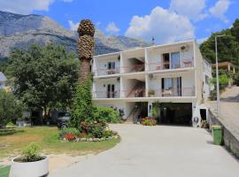 Apartments with a parking space Tucepi, Makarska - 2676, hotel en Tučepi