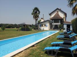 La Gare, hotel in Aurensan