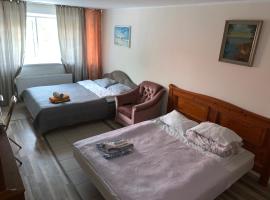 K65, Nice 1-bedroom apartment - 2 big beds, hotel s parkovaním v destinácii Tartu