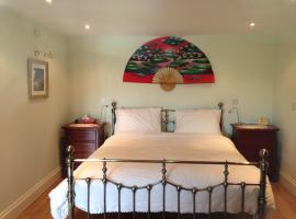 Room in Apartment - Luxury Apartment Lily Suite, hotel in Truro