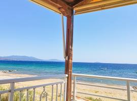 Maisonette Wave, holiday home in Metamorfosi