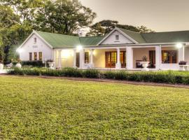 Nut Grove Manor Boutique Hotel, hotel dicht bij: Castebridge Country Shopping centre, Witrivier