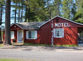 Two Rivers Motel and Cabins, hotel near Ski Brule, Trout Creek