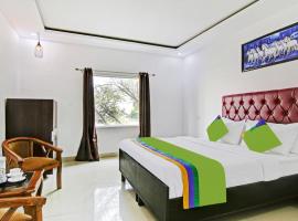 Treebo Trend Royal Empire Adarsh Nagar Chandigarh, three-star hotel in Chandīgarh