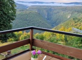 Guesthouse Loncar, rumah tamu di Plitvička Jezera