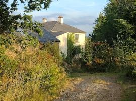 Headson Farmhouse, hotel with parking in Bratton Clovelly