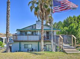 Waterfront Bethel Island Home with Dock and Slip, vila 