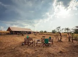 Gnu Mara River Camp