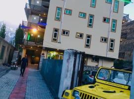 Gems Palace Hotel Sost, khách sạn 3 sao ở Gircha