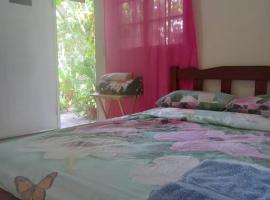 Hostal Brisas Calobrenas, hostel in Calobre