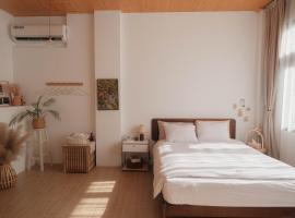 Privacy Home, hotel near Tainan City Council, Tainan