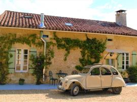 Le Shedeaux – hotel w mieście Saint-Privat-des-Prés