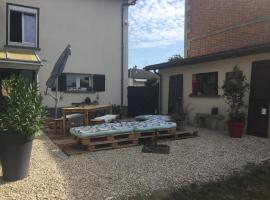 Chaleureux, B&B in Villiers-en-Lieu