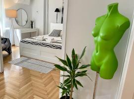 Lycabettus Luxury Cave greendom