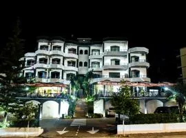 Privé City Hotel