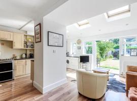 Pass the Keys Lovely 3 Bedroom Garden Home in Oxford, holiday home in Oxford