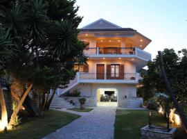 VILLA CORINA: Apolpaina şehrinde bir otel