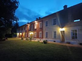 Guest House La Carolina, hotel in Tigliole