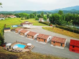 chalet des Illes HOKKAIDO IIIIII, hotel económico em Prat-et-Bonrepaux