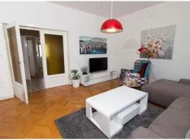 Large apartment between Split and Trogir