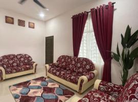 HOMESTAY BANDAR KANGAR (NS FAMILY HOMESTAY), casă de vacanță din Kangar