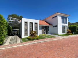 Peñalisa casa vacacional de lujo: Ricaurte şehrinde bir tatil evi