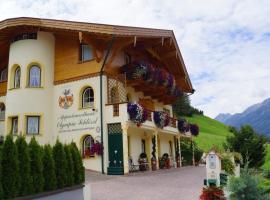 Appartementhaus Olympia Schlössl – hotel w Neustift im Stubaital