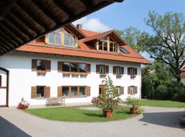 Michlhof, cheap hotel in Oberostendorf