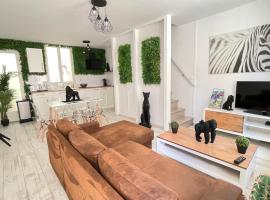 Tous'o'Zoo, au cœur du centre-ville, Hotel in Saint-Aignan