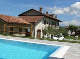 Villa Crissante: La Morra'da bir daire