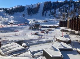 PLAGNE BELLECOTE - 5 Pers - Vue Pistes - Acces Piscine chauffee, hotel a prop de Belle Plagne, a Plagne Bellecôte