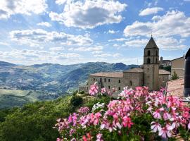 Residenza Sant'Angelo - Bike&Trekking House, hótel í Pietrapertosa