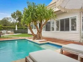 Fuller Holidays - Hacienda, Luxury 5 bedroom home with pool
