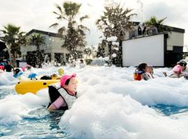 Pool and Villa Sorang, hotel a Jeju